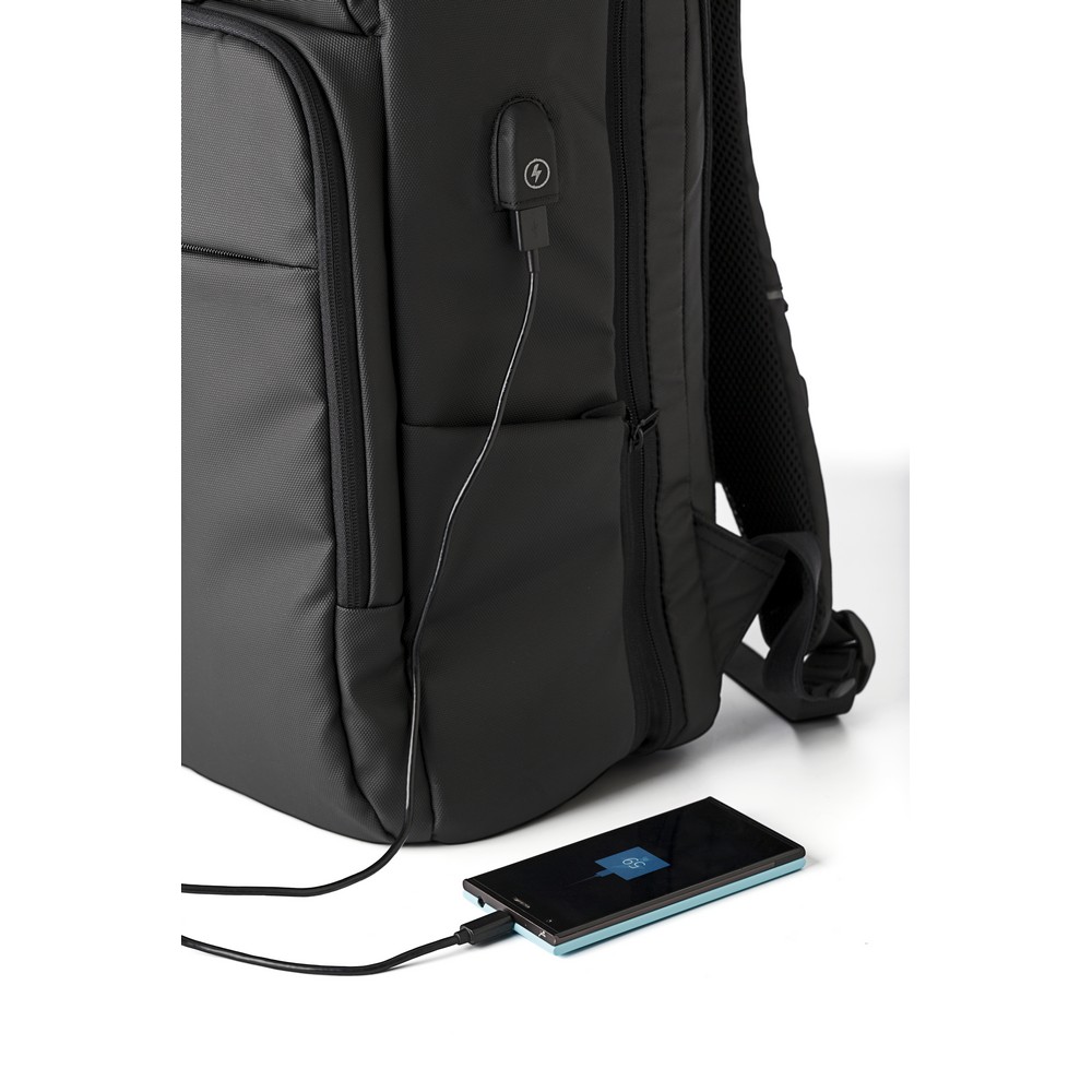 clients/infiniprinting/ax/photos_BD/AX12258-P6-Sac-a-dos-pour-ordinateur-portable-15-"-publicitaire-.jpg